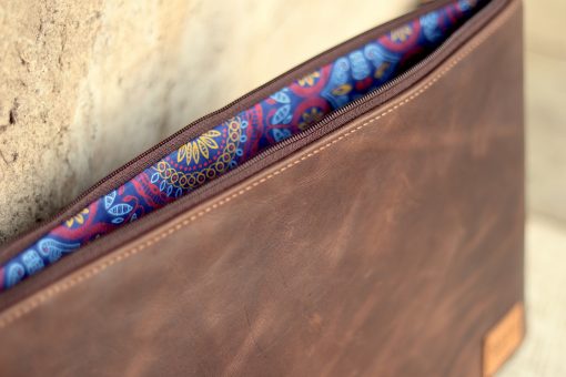 nava-apparel-laptop-case-brown-leather-shweshwe