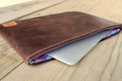 nava-apparel-laptop-case-brown-leather-shweshwe