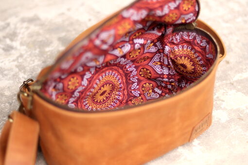 nava-apparel-moon-bag-tan-leather