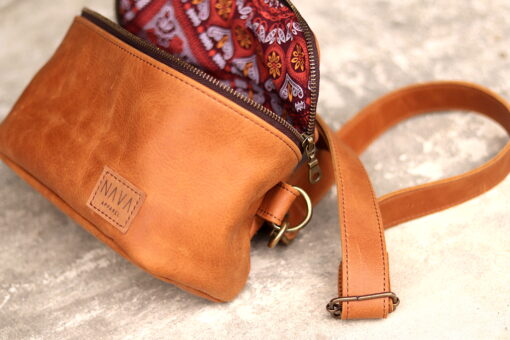 nava-apparel-moon-bag-tan-leather