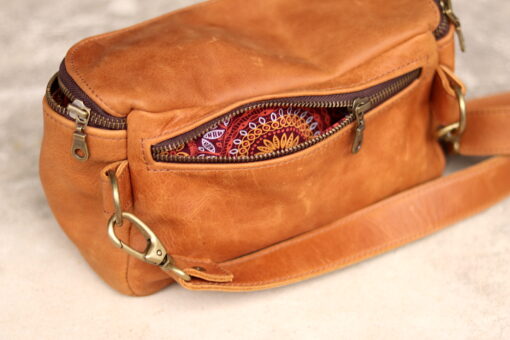 nava-apparel-moon-bag-tan-leather