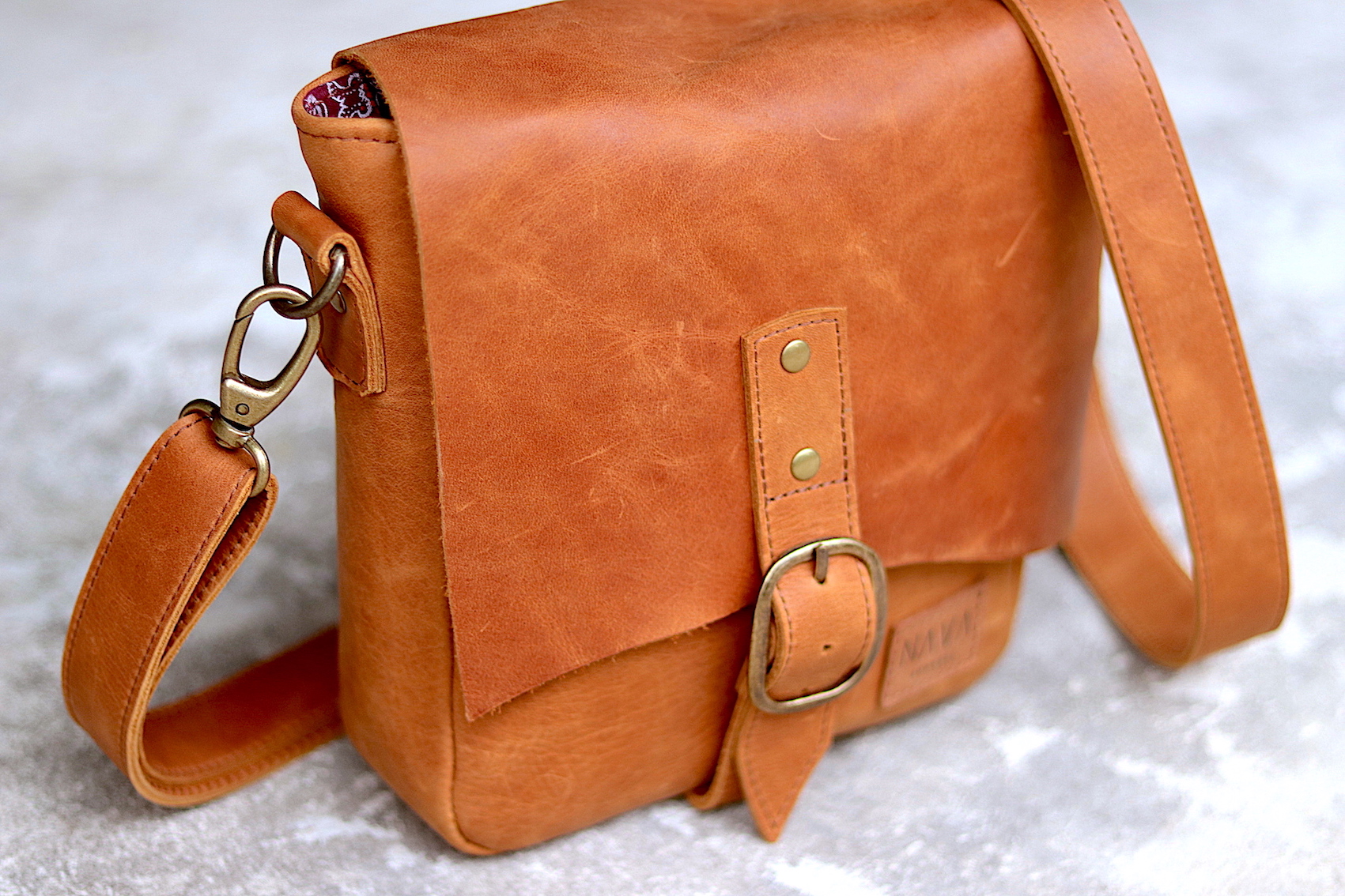 発売モデル LEATHER POSTMAN SHOULDERBAG S kids-nurie.com