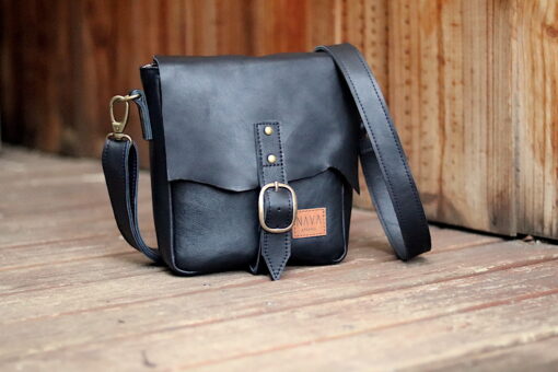 nava-apparel-postman-bag-black-leather