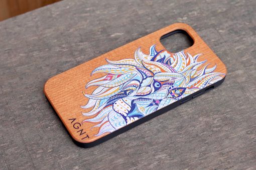 Wooden Phone Cover Lion Art iPhone 11 Side