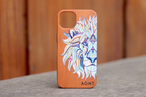 Wooden Phone Cover Lion Art iPhone 13