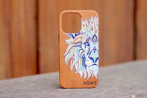 Wooden Phone Cover Lion Art iPhone 13 Pro