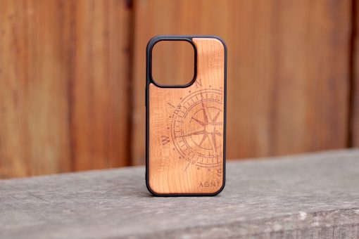 Wooden Phone Cover Compass iPhone 14 Pro