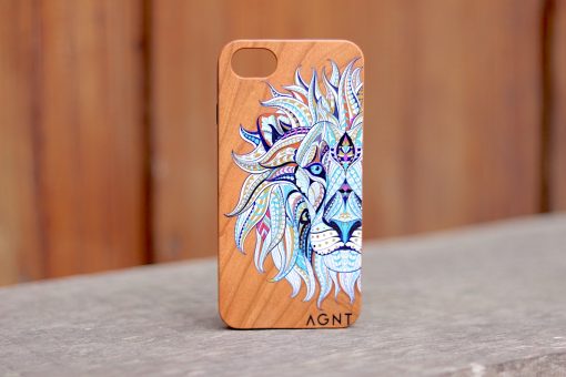 Wooden Phone Cover Lion Art iPhone 6 / 7 / 8 / SE