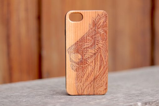 Wooden Phone Cover Lion Engraved iPhone 8