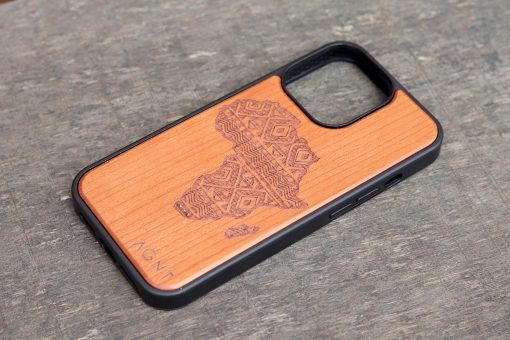 Wooden Phone Cover African Map iPhone 13 Pro Side