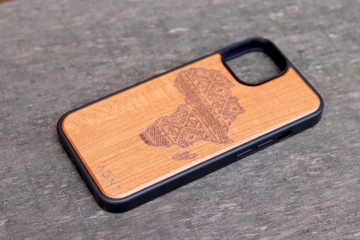 Wooden Phone Cover African Map iPhone 14 Side