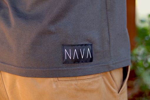 nava-apparel-mens-tribal-badge-t-shirt-charcoal-cotton