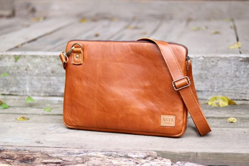 nava-apparel-laptop-bag-leather-tan