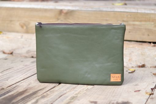 nava-apparel-laptop-case-leather-olive-green