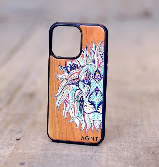 agnt-phone-cover-wood-lion-art-iphone