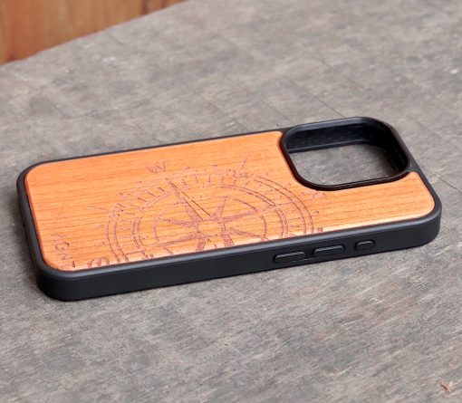 agnt-phone-cover-wood-compass-iphone