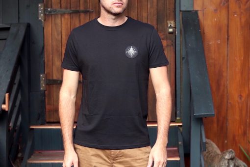 nava-apparel-mens-compass-badge-t-shirt-black-cotton