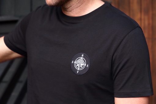 nava-apparel-mens-compass-badge-t-shirt-black-cotton