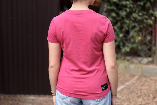 nava-apparel-womens-emblem-shweshwe-t-shirt-berry