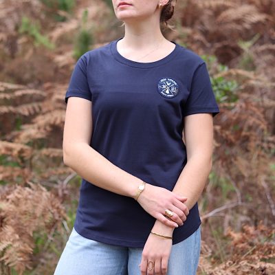 nava-apparel-womens-emblem-shweshwe-t-shirt-navy