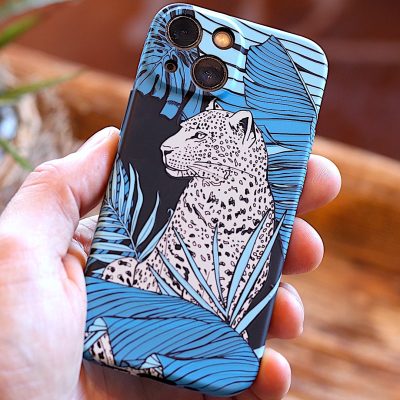 agnt-phone-cover-silicone-blue-leopard-glows-in-the-dark-iphone-samsung