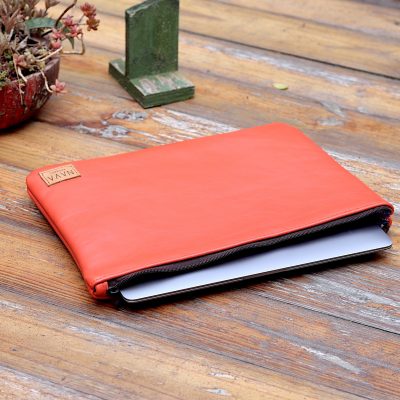 nava-apparel-laptop-case-leather-coral