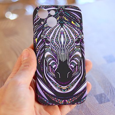 agnt-phone-cover-silicone-zebra-glows-in-the-dark-iphone