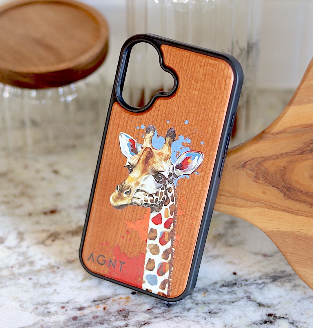 agnt-phone-cover-wood-giraffe-iphone