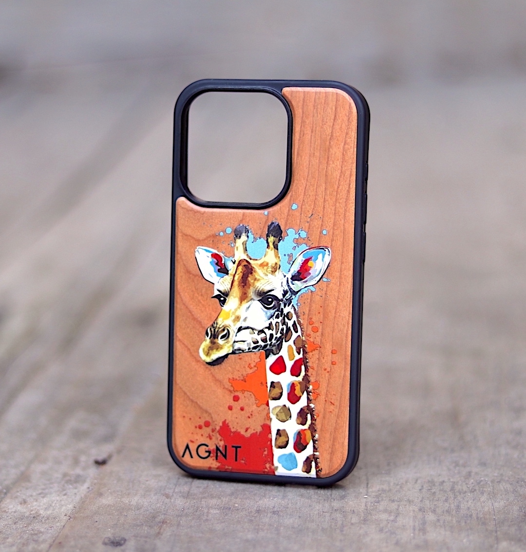 agnt-phone-cover-wood-giraffe-iphone