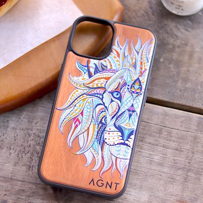 agnt-phone-cover-wood-lion-art-iphone