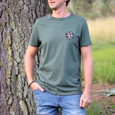 mens-emblem-shweshwe-t-shirt-olive