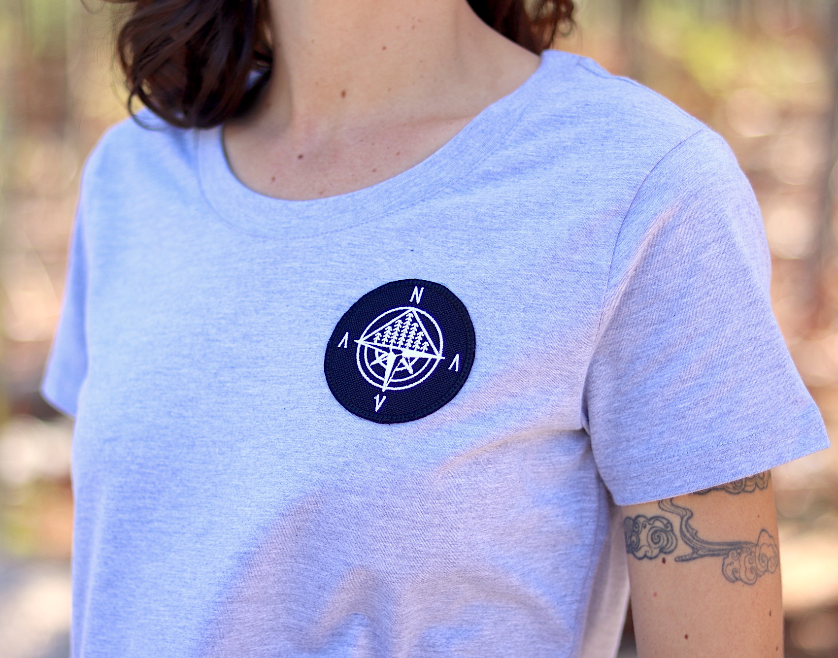 nava-apparel-womens-compass-t-shirt-grey